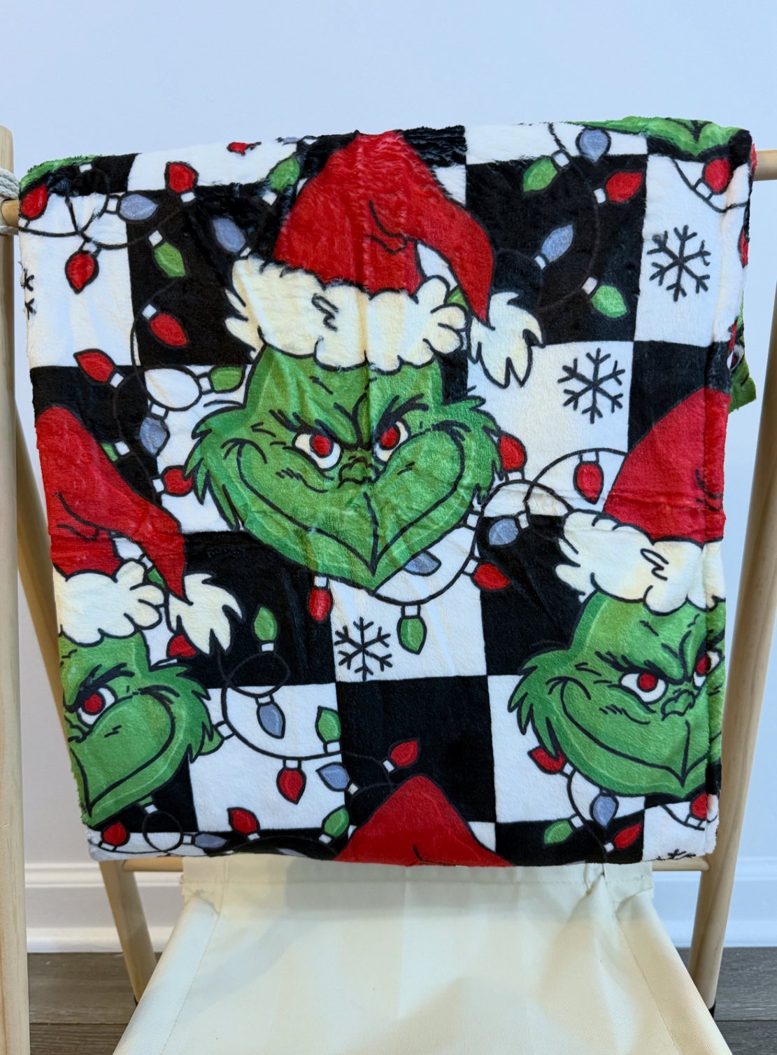 NEW! Checkered Grinch Blanket