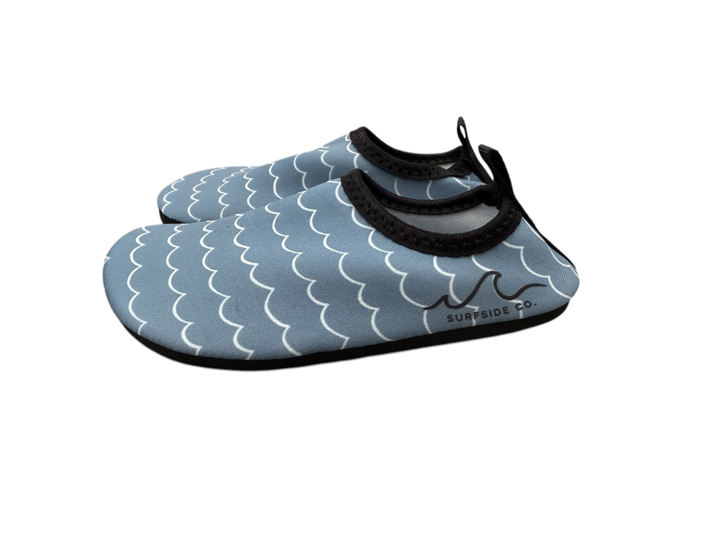 NEW! WATER SHOES- Waves