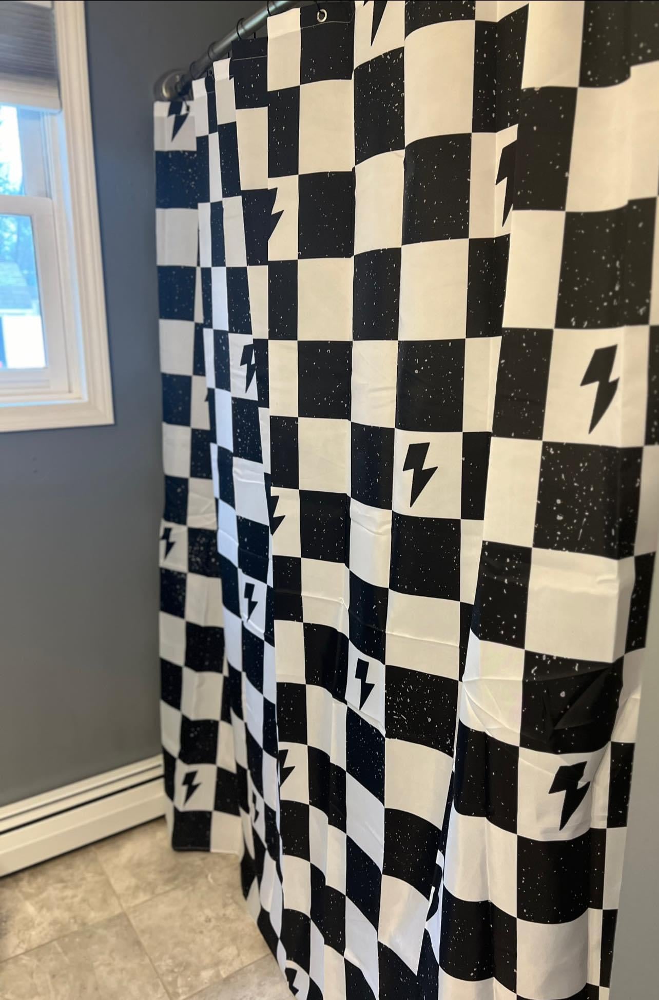 B/W Checks- Bathroom Essentials